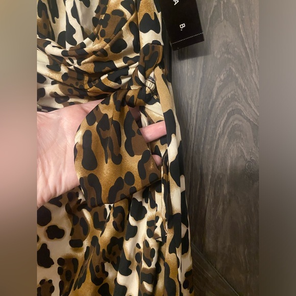 Leopard print Tiana B short sleeved wrap dress, NWT, sz 20W - Picture 6 of 8